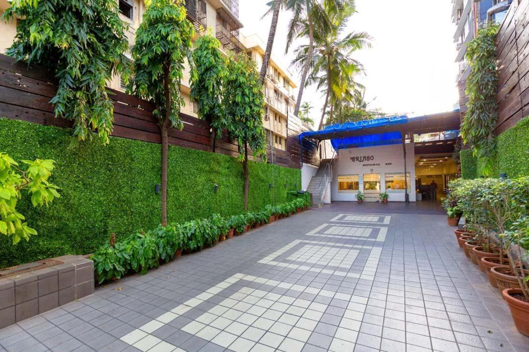 Sukh Hotel Mumbai Exterior photo