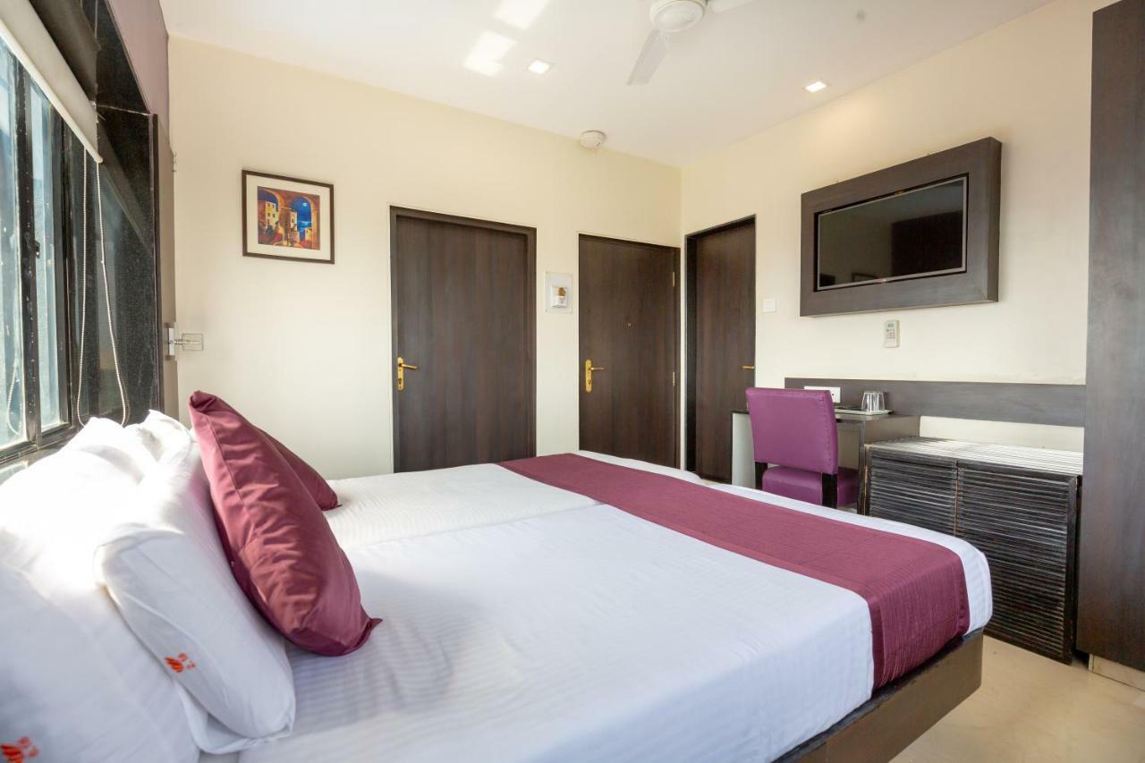 Sukh Hotel Mumbai Exterior photo