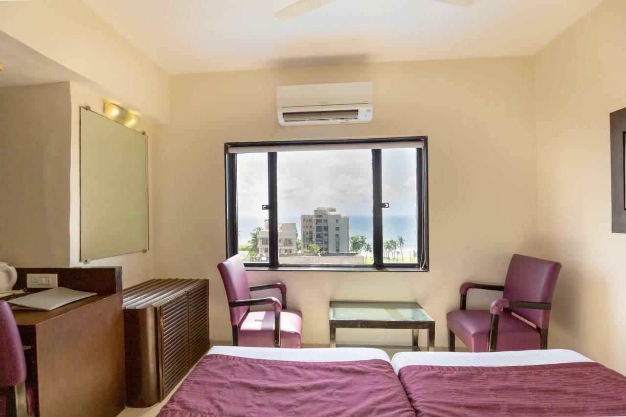 Sukh Hotel Mumbai Exterior photo