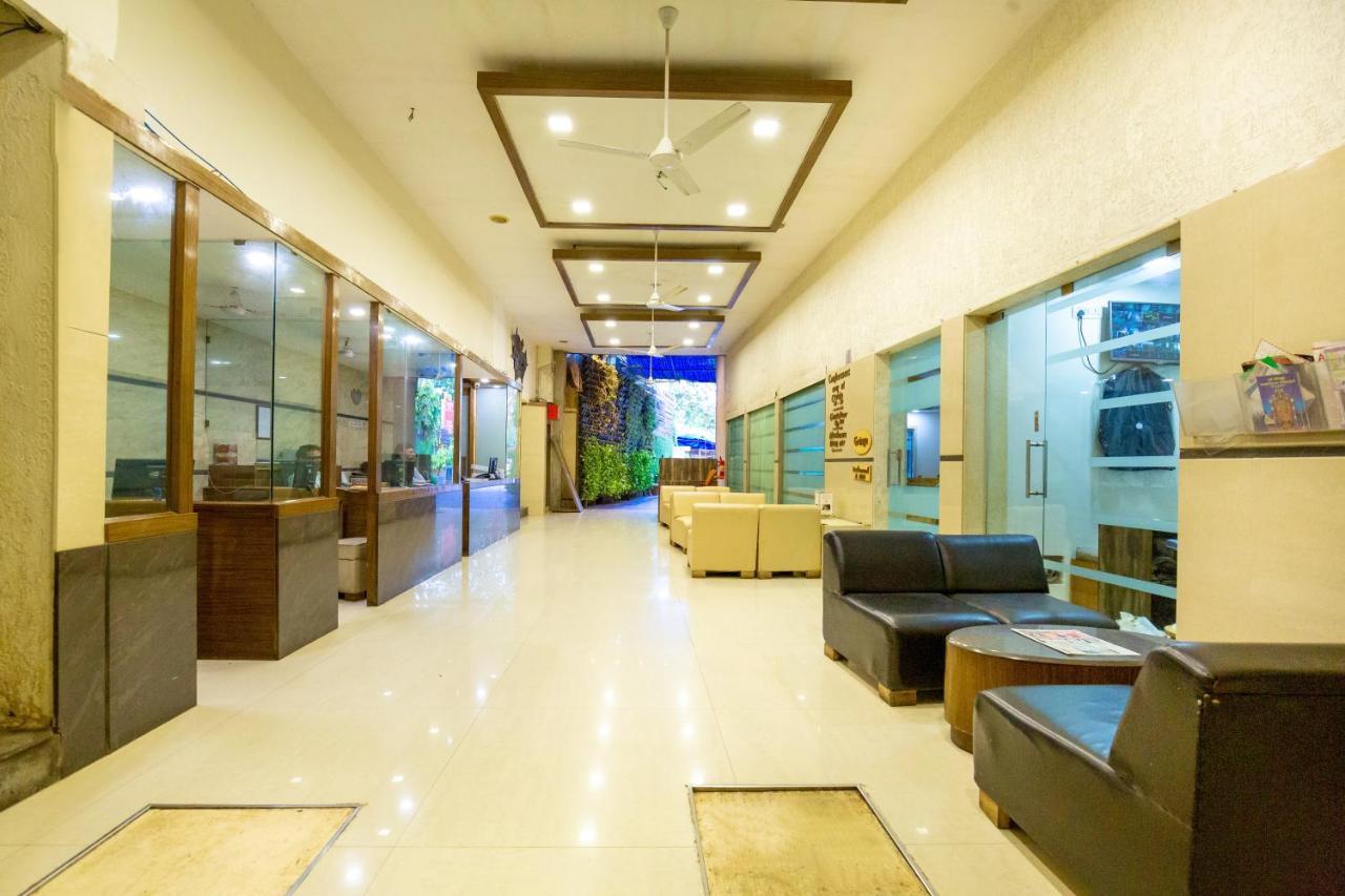 Sukh Hotel Mumbai Exterior photo
